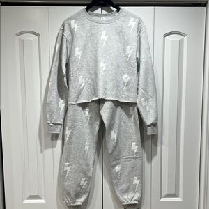 Star Fit Light Gray Lightning Bolt Sweatshirt & Joggers